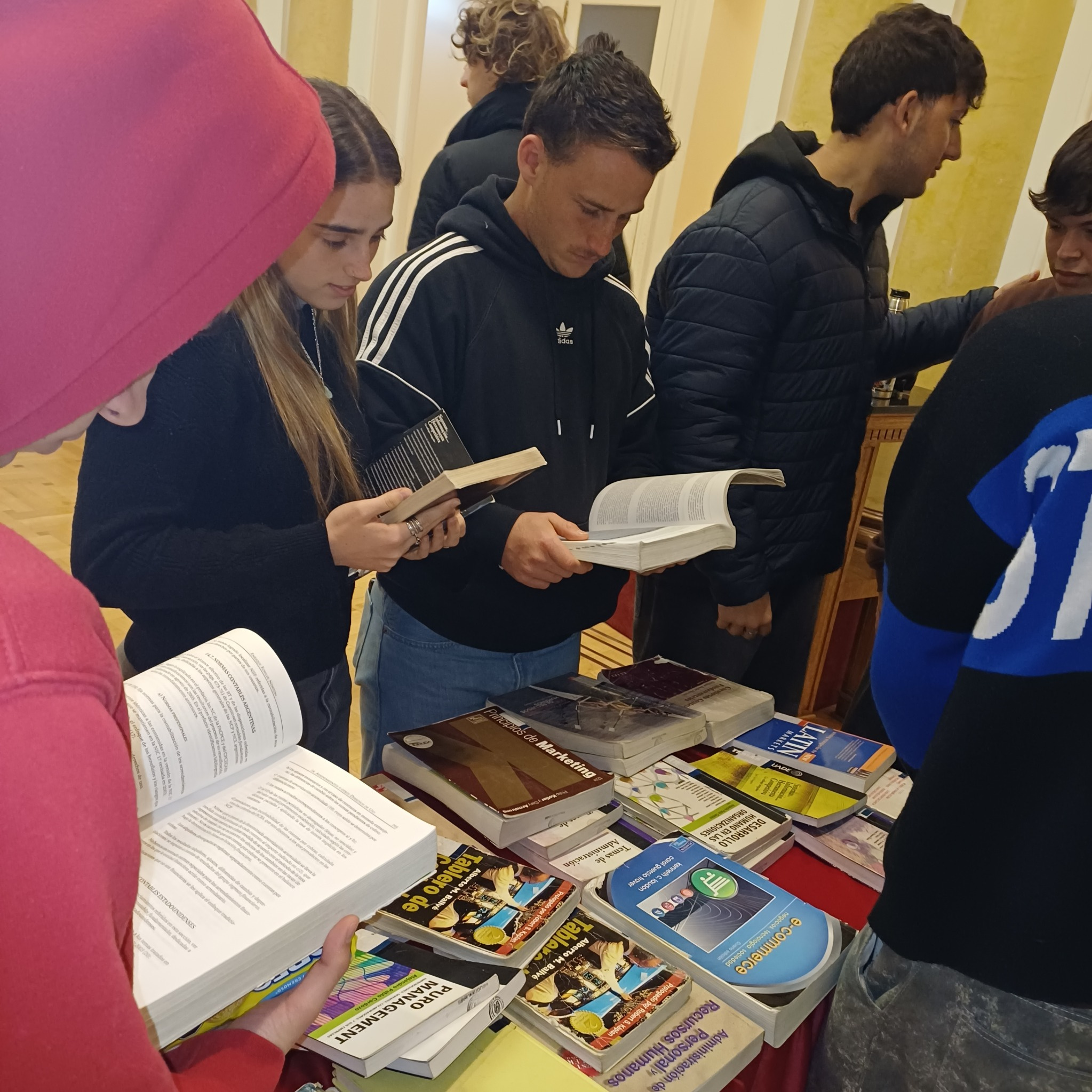 Mes Literario Orientada 1