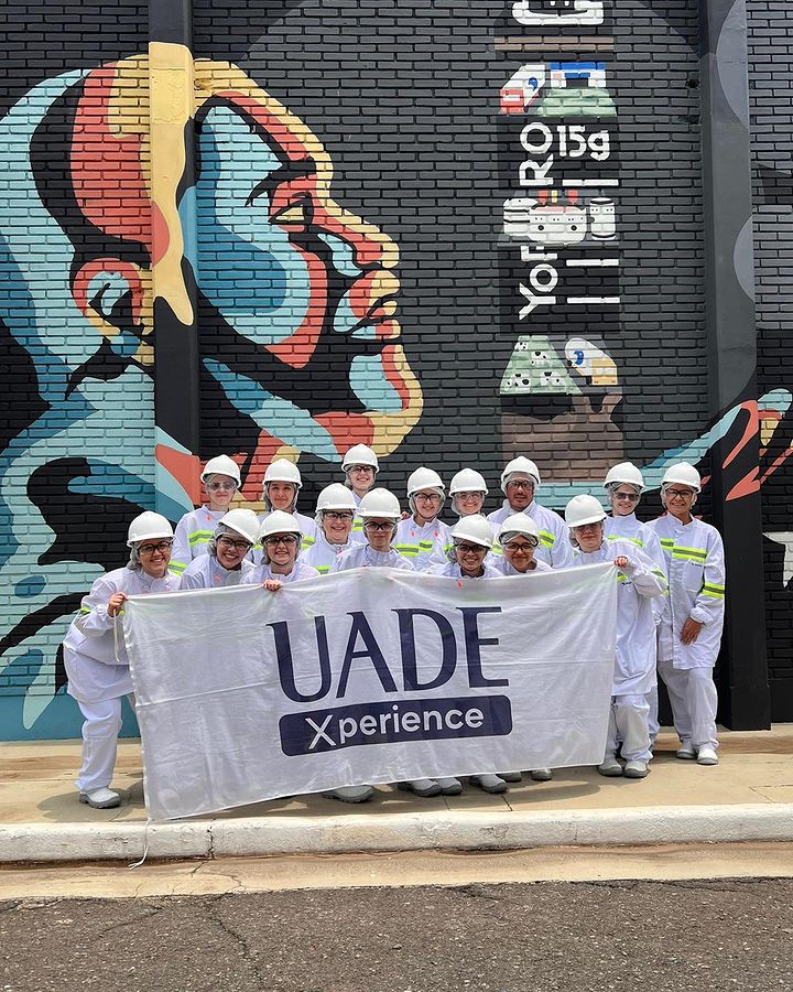 Uadeoficial 1703097345188