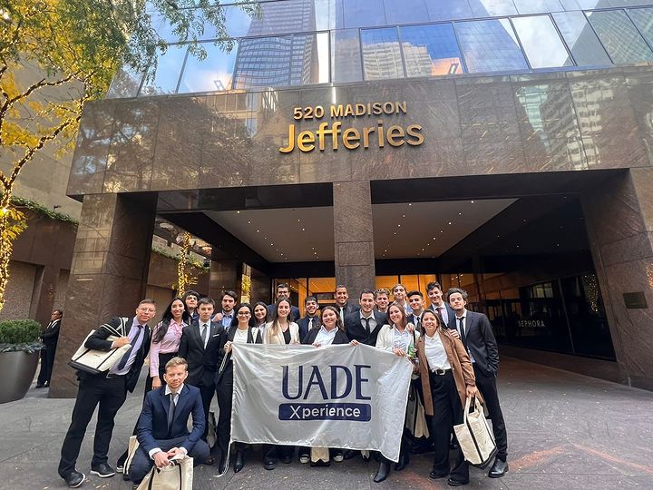 Uadeoficial 1703097432955