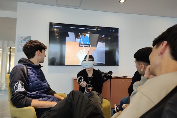 2952D989 Fdba 480D A3f4 D34976479216